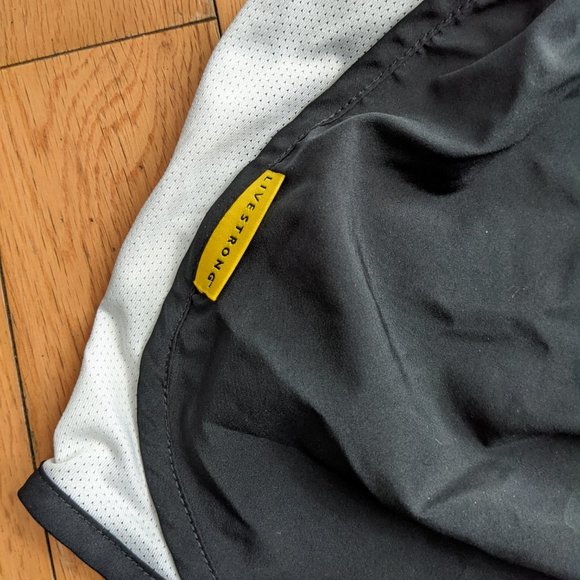 nike dri-fit livestrong lined active short girls size XL fits like womens xs - Picture 4 of 4